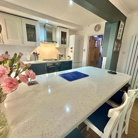 Garden Cottage - 3 Bedroom Close To Town And Beach Bournemouth Exteriör bild