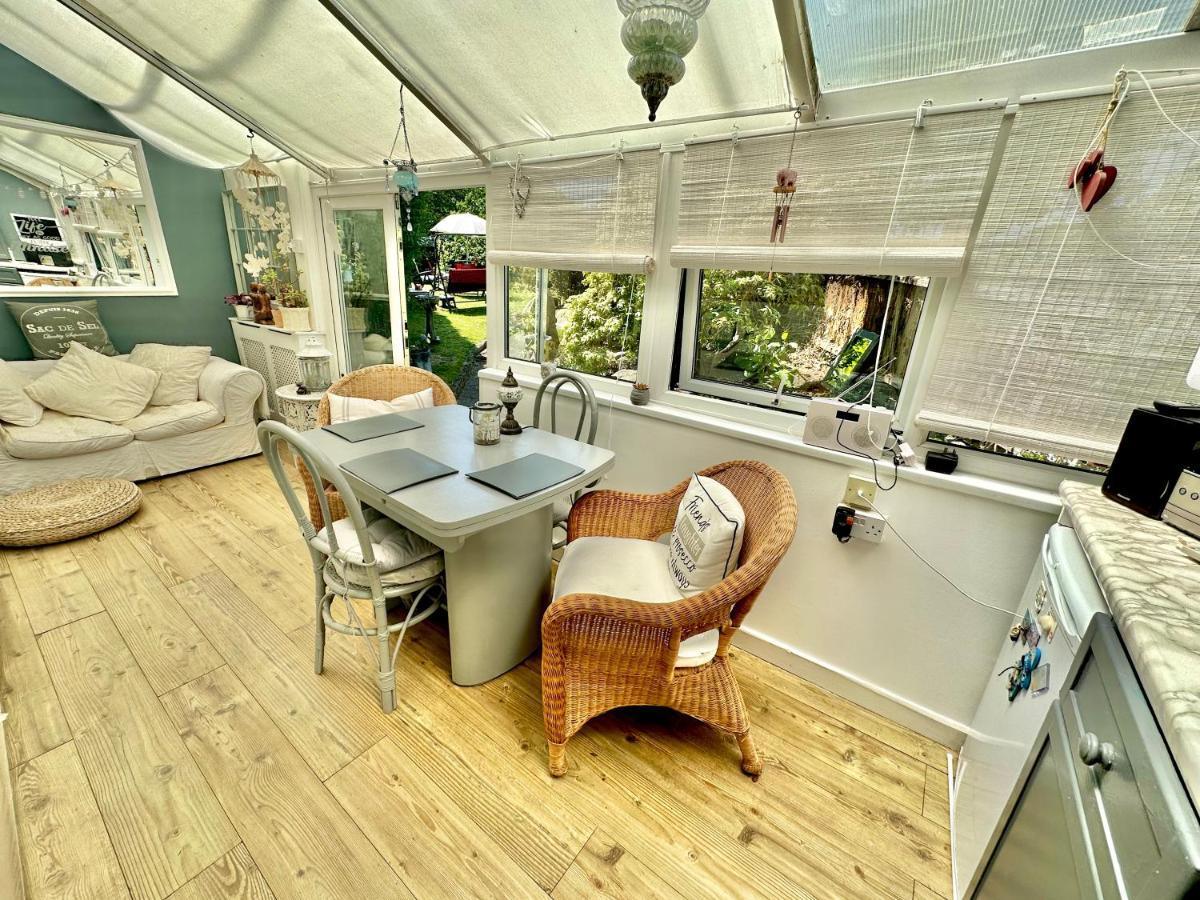Garden Cottage - 3 Bedroom Close To Town And Beach Bournemouth Exteriör bild