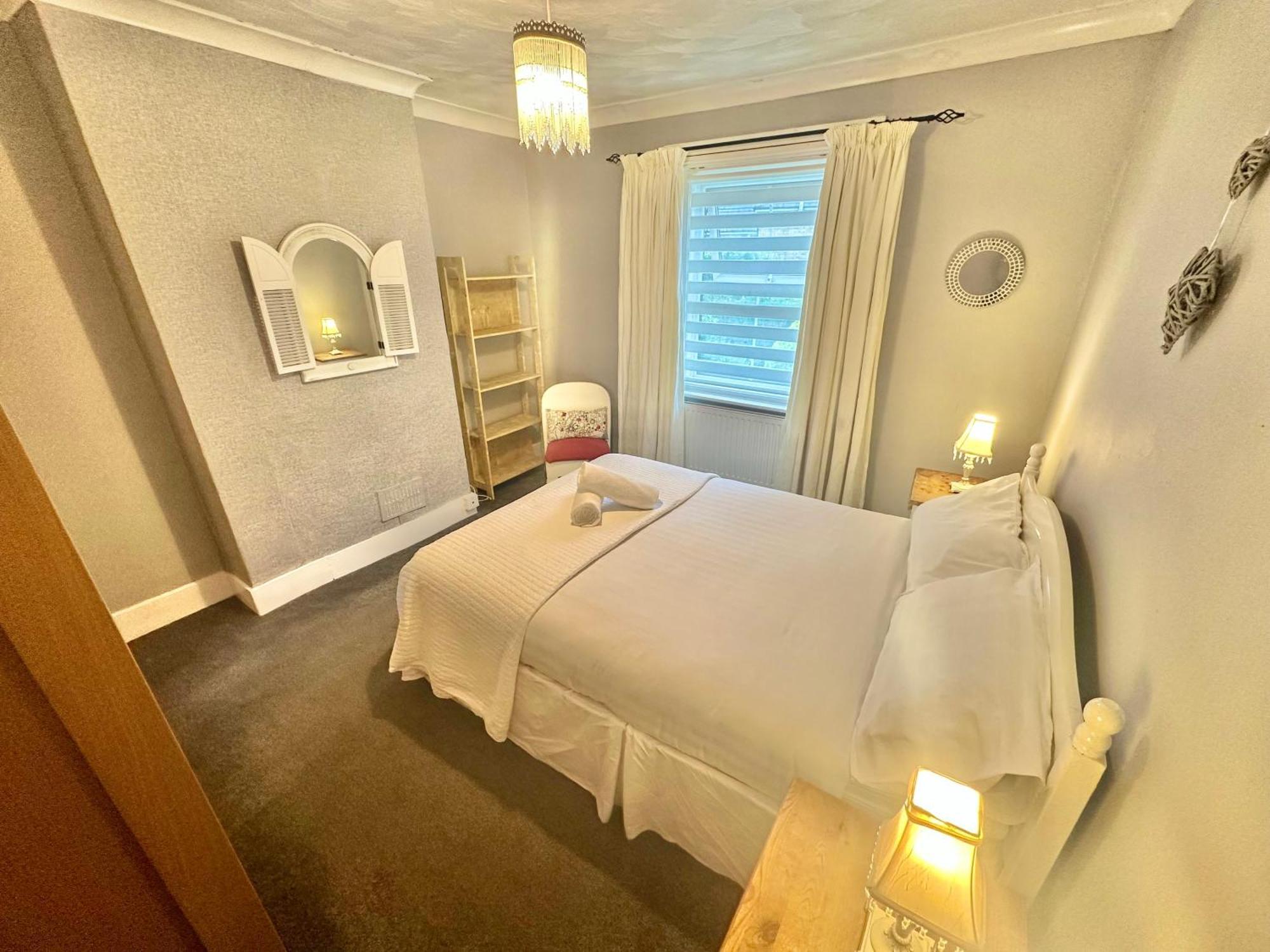 Garden Cottage - 3 Bedroom Close To Town And Beach Bournemouth Exteriör bild