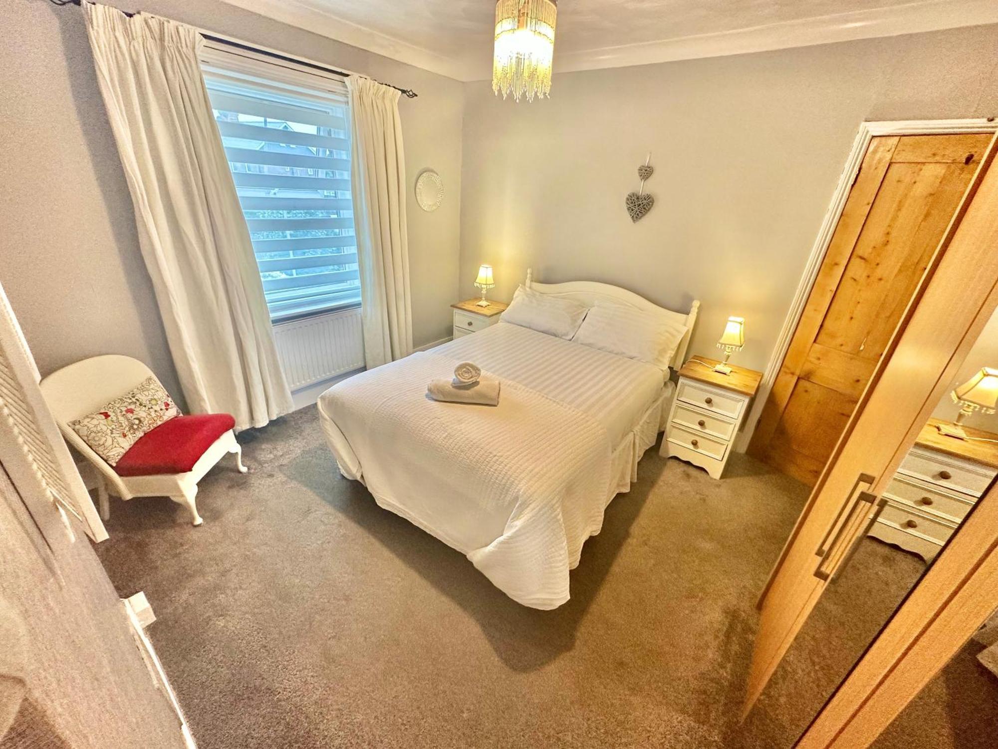 Garden Cottage - 3 Bedroom Close To Town And Beach Bournemouth Exteriör bild